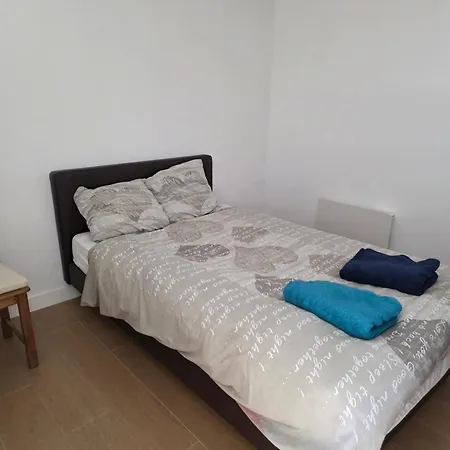 Appartement Entier De 67 Mettres Carres Aix-en-Othe Buitenkant foto