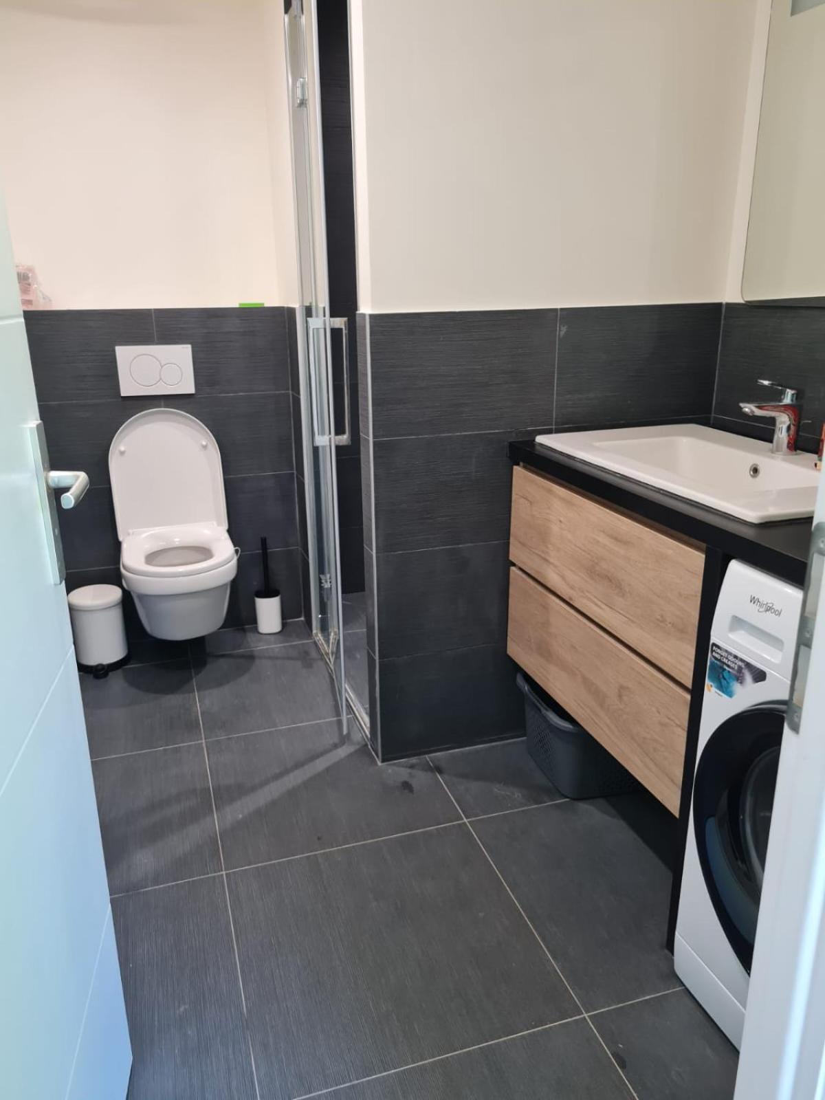 Entier De 67 Mettres Carres Appartement *